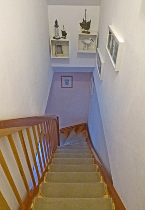 Die Treppe führt ins obere Geschoss